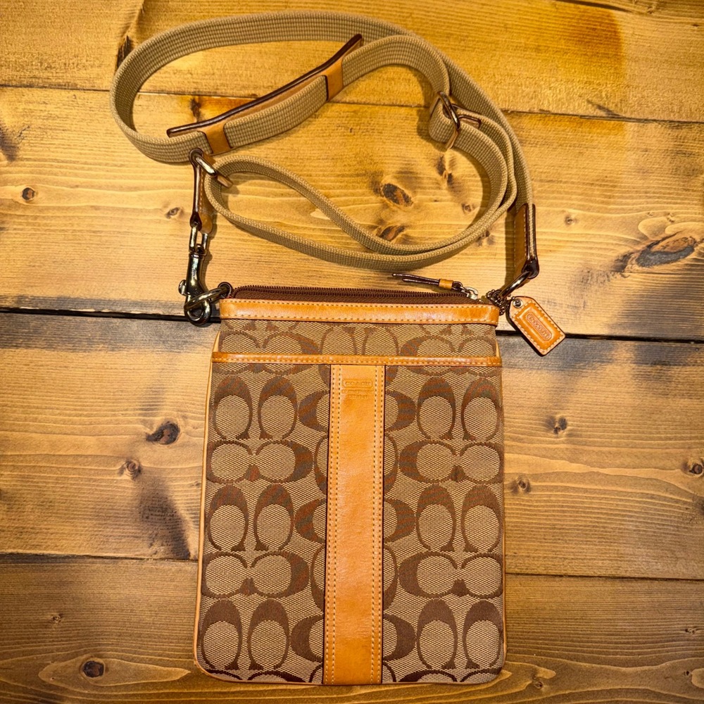 Vintage Coach Signature‎ Swingpack Crossbody Bag 2005 Y2K 6016